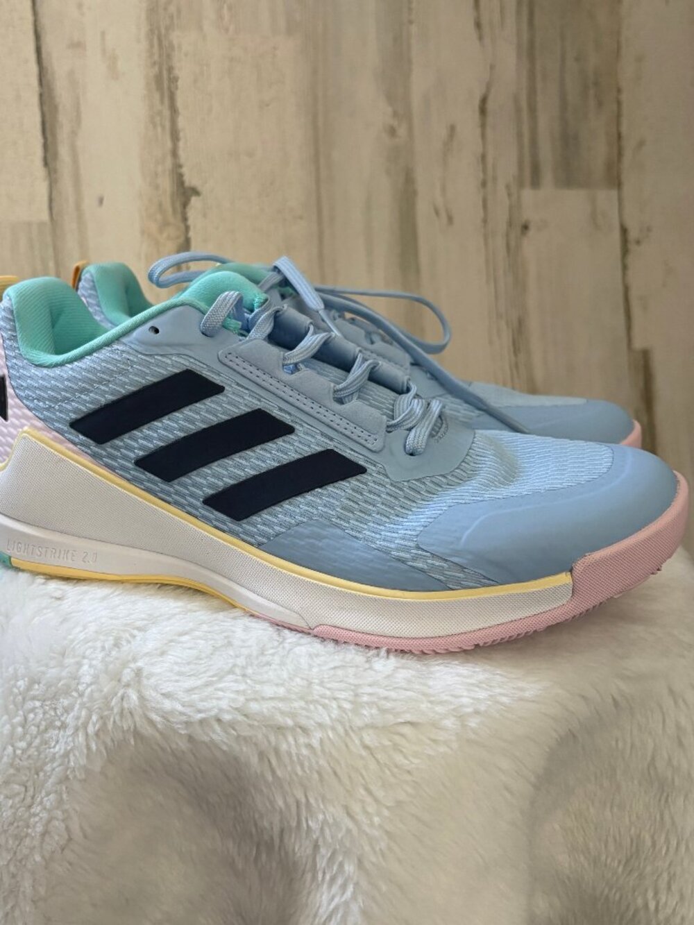 NWOT Adidas Women's Size 9.5 Novaflight 2 Lace Up Glow Blue Sneakers